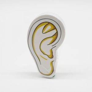 Компактное полотенце в виде уха (пресованное, для ухода за слуховыми аппаратами и вкладышами)