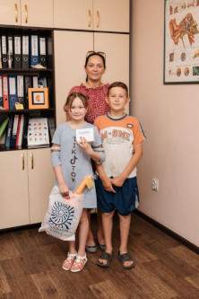 Воспитанники задонской школы-интерната получили слуховые аппараты от благотворительного фонда «Аурика»