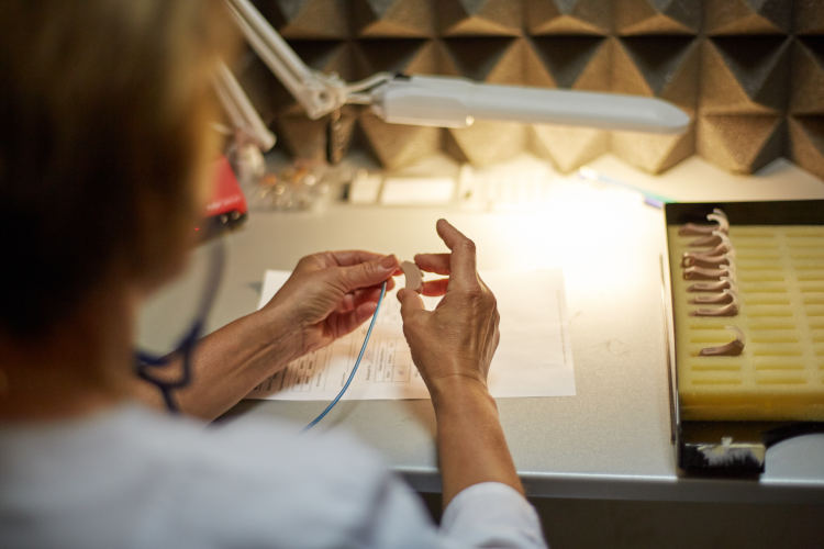 Производство слуховых аппаратов